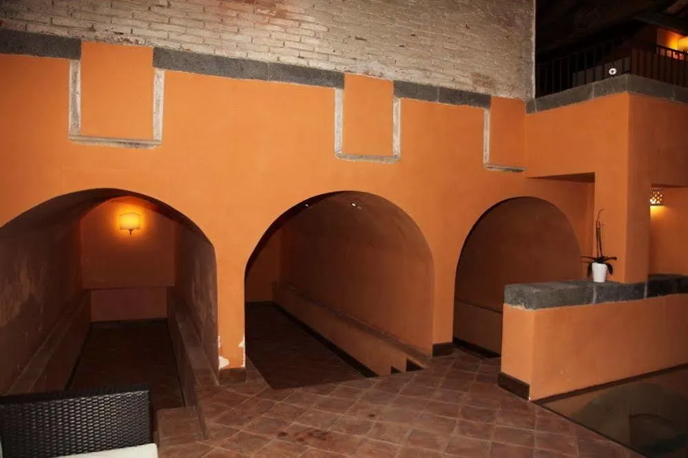 Tenuta Giarretta La Rotondella 4*,